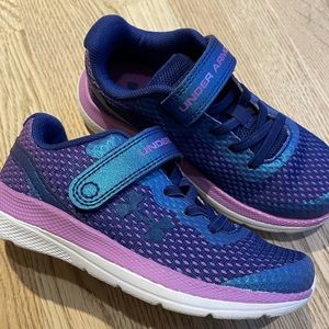 EUC - under armour shoes - toddler girl 11